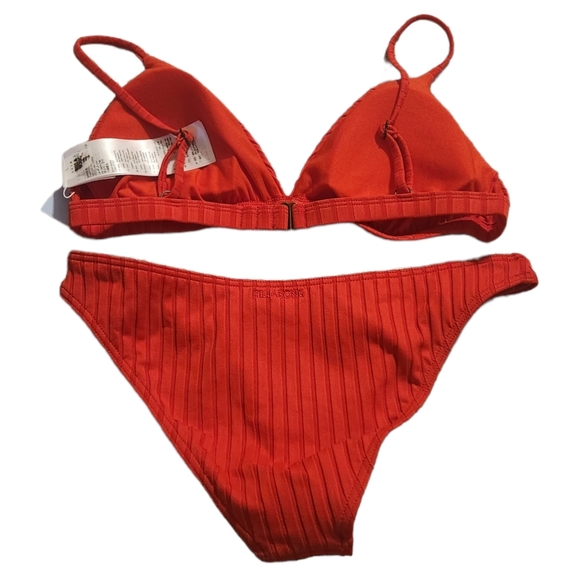 Billabong Red Ribbed Bikini - Picture 2 of 7